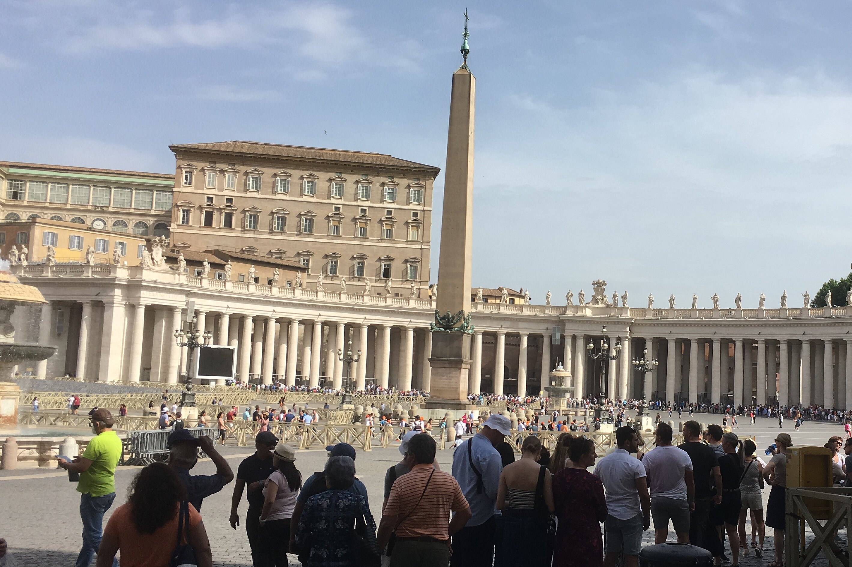 Blick auf den Petersplatz in Rom