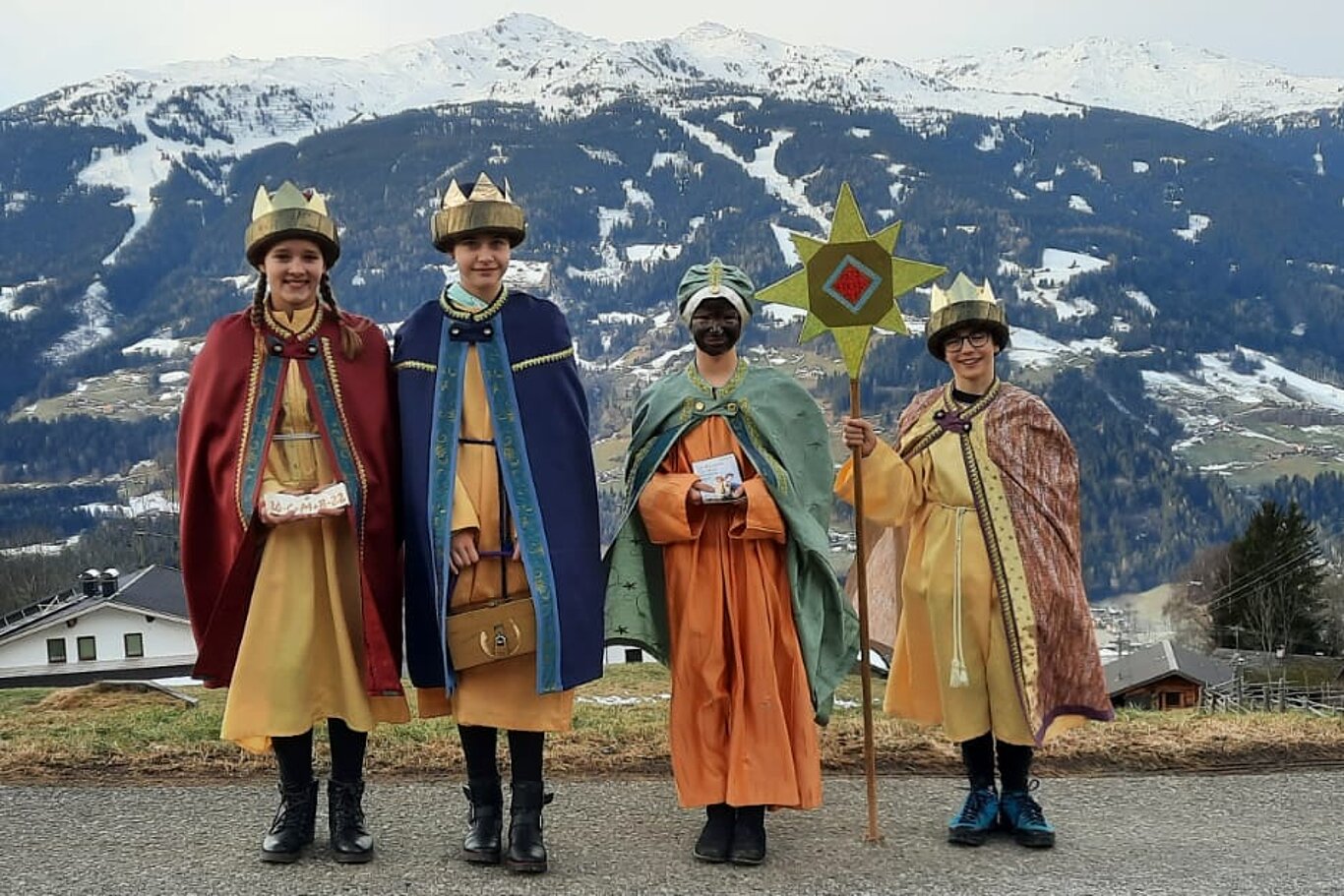 Sternsingergruppe aus Stumm